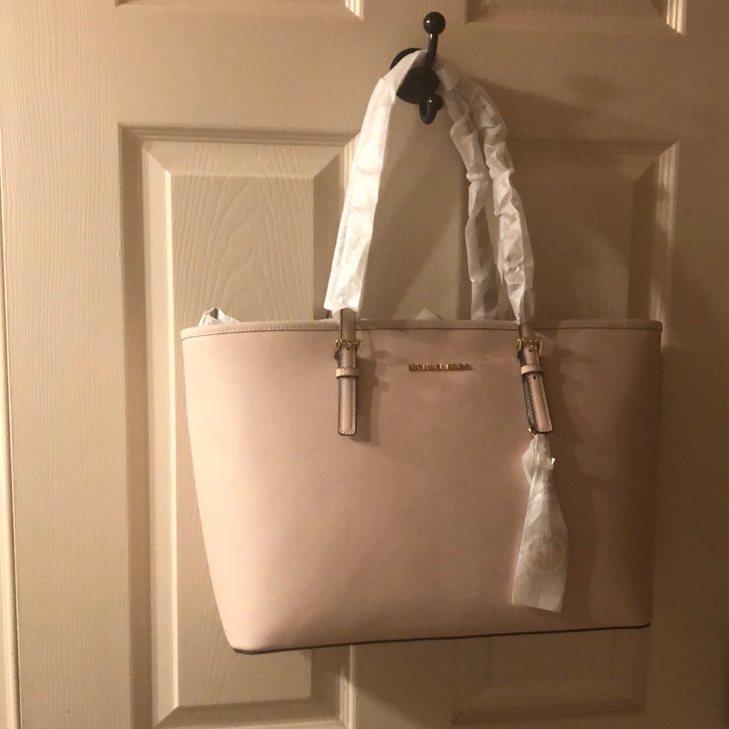 Nwt Mk Jet Set Travel Tote Bag.
